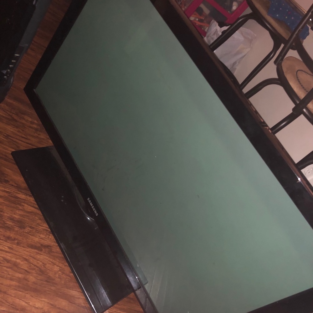 Two TVs 40 and 42 inch